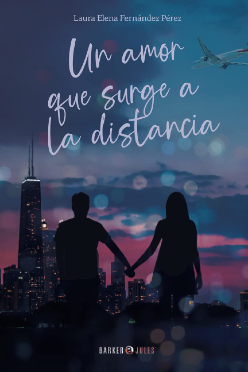 Un amor que surge a la distancia (Spanish Edition) Paperback – February 24, 2022