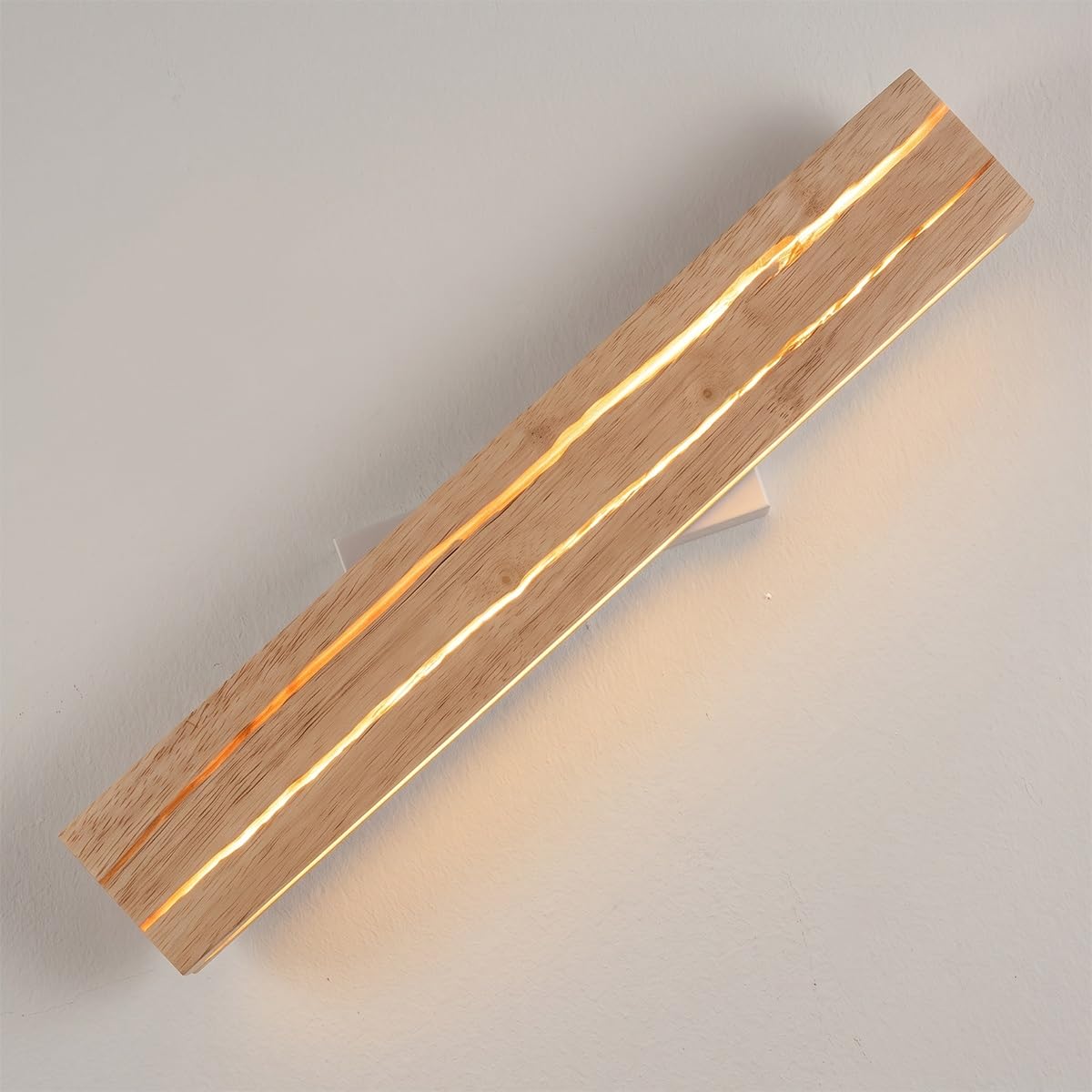 Aplique LED de pared en madera de nogal y cristal para iluminar el dormitorio