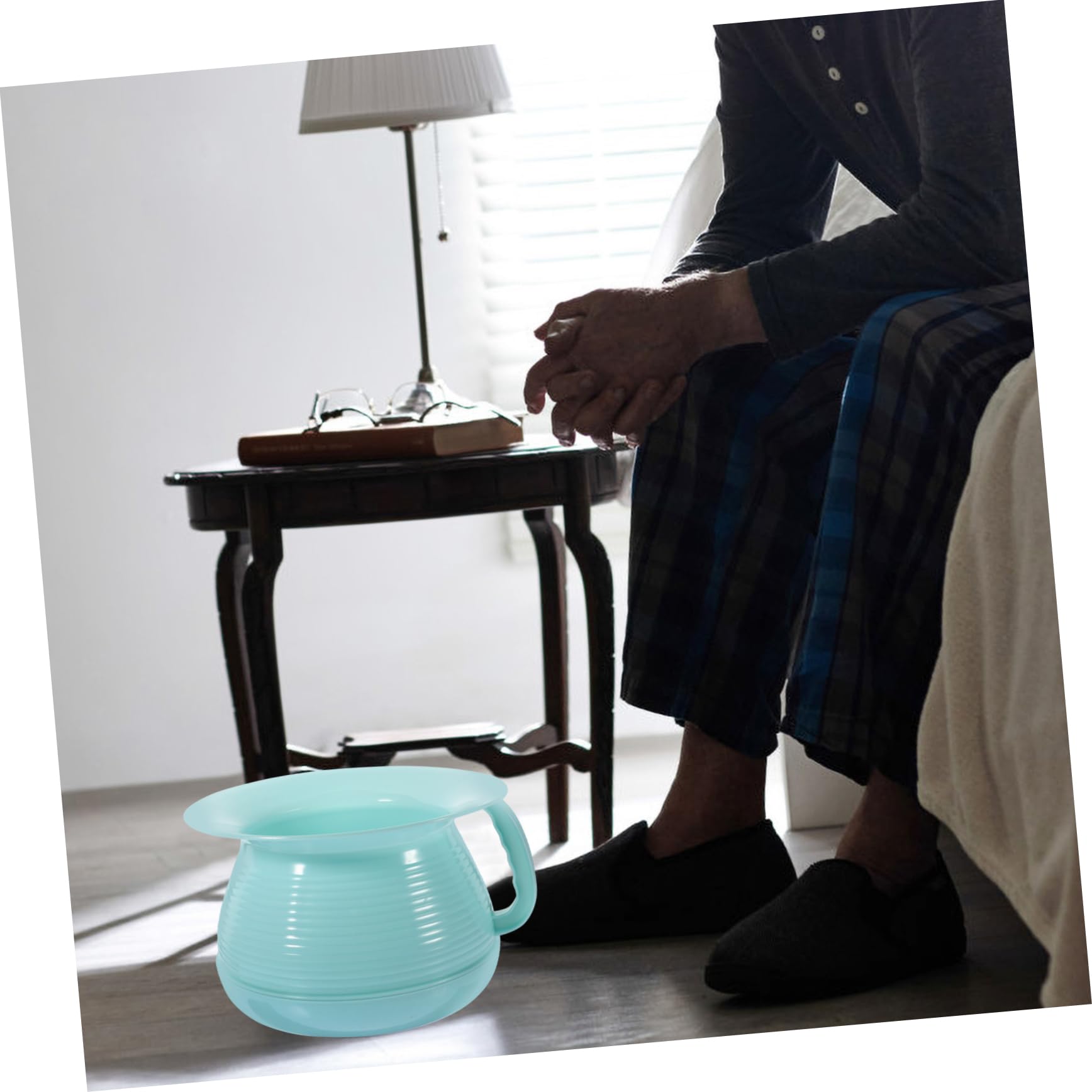 Cabilock Vasino Portatile per Bambini in Plastica con Coperchio Antigoccia e Superficie Liscia, Blocca gli Odori per Uso Domestico in Hotel, Design Semplice e Funzionale