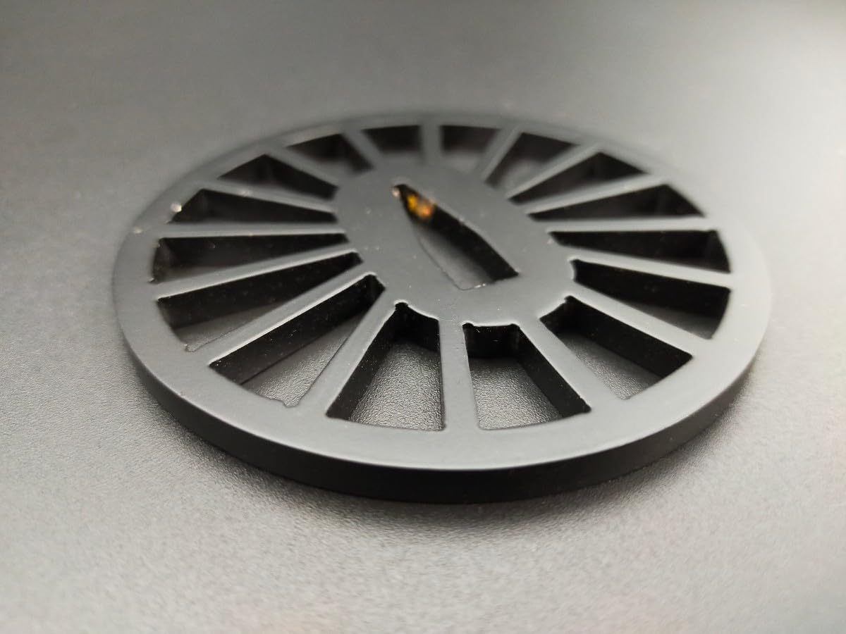 日本刀の鍔 鍔 無銘 金山 雲花雁透鍔(TU-011115)｜刀・日本刀の販売なら日本刀専門