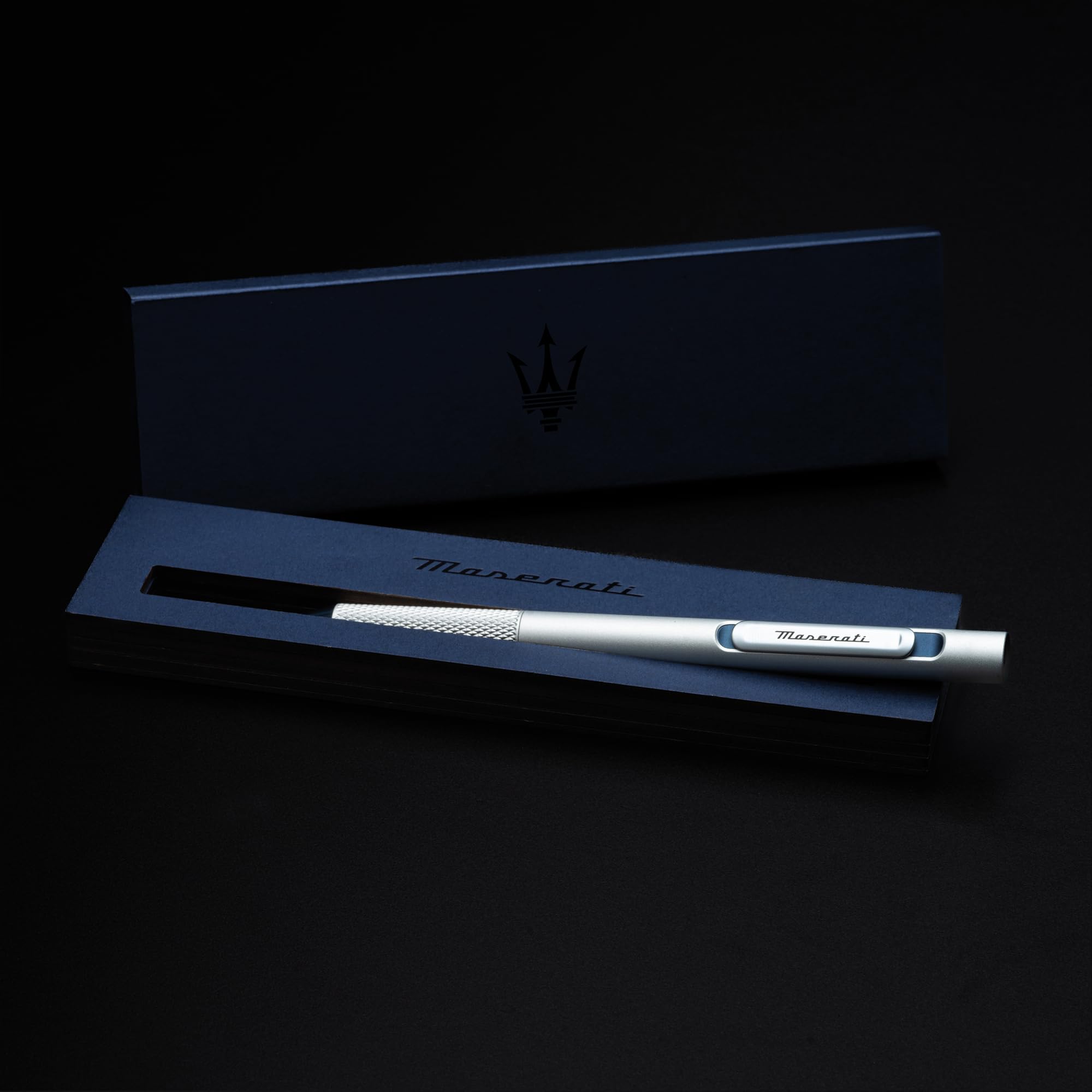 Pininfarina Slider Maserati Edition | Penna a sfera in alluminio di lusso | Strumento di scrittura progettato con precisione | Regalo perfetto per appassionati e dirigenti automobilistici