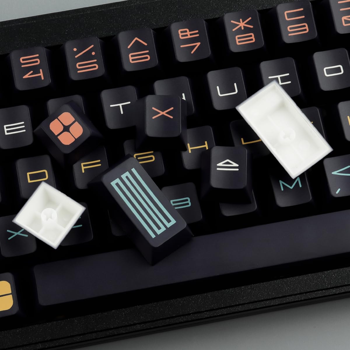 PBT Keycaps, 131 Keys Custom Black Shine Through Side Engraved Trasparente Keycaps Cherry Profile Dye Sublimation for Cherry MX Switch ANSI & ISO Layout Mechanical Keyboard