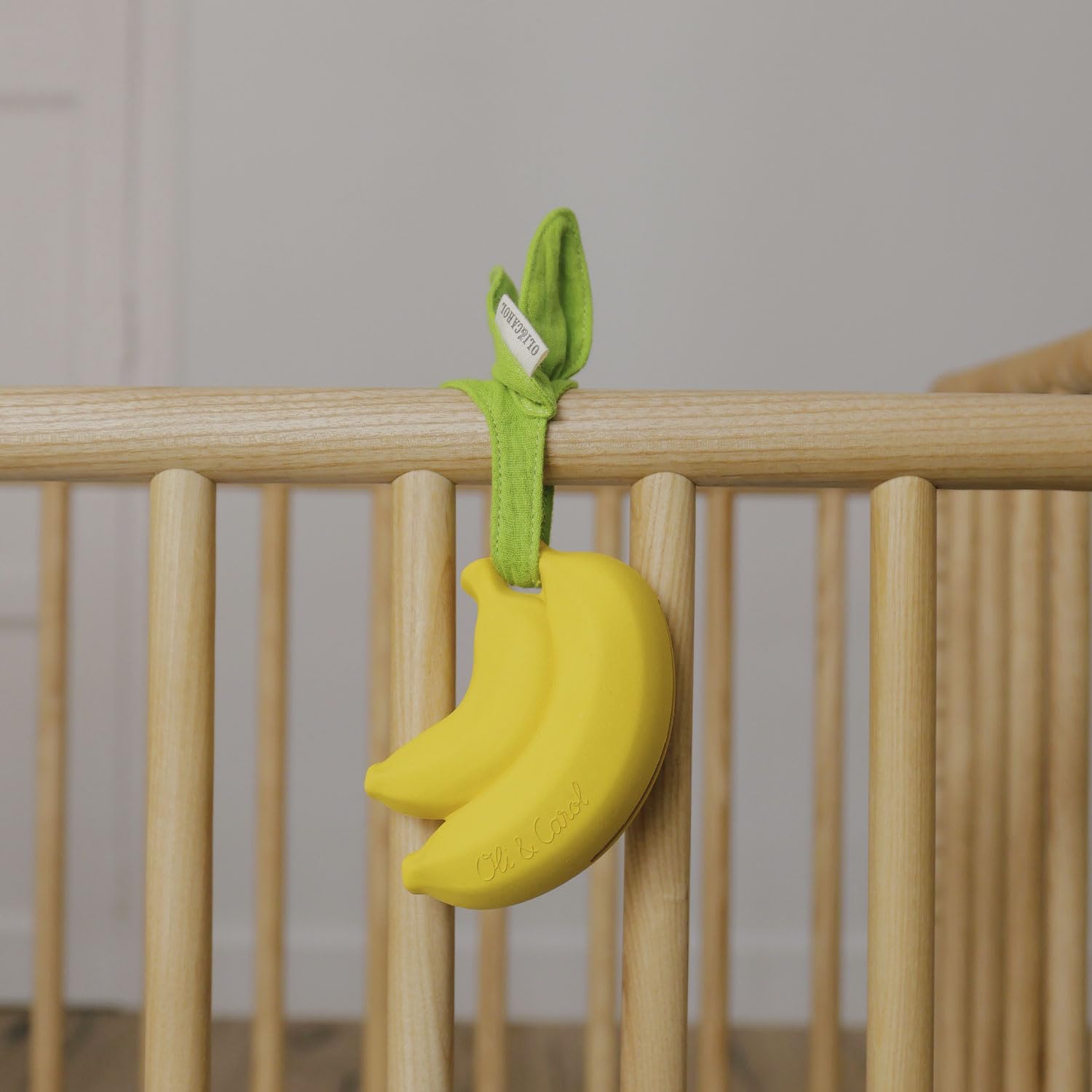 Oli & Carol - Boîte à Sucette en caoutchouc naturel - Cadeau pour parents et bébés - Ana Banana