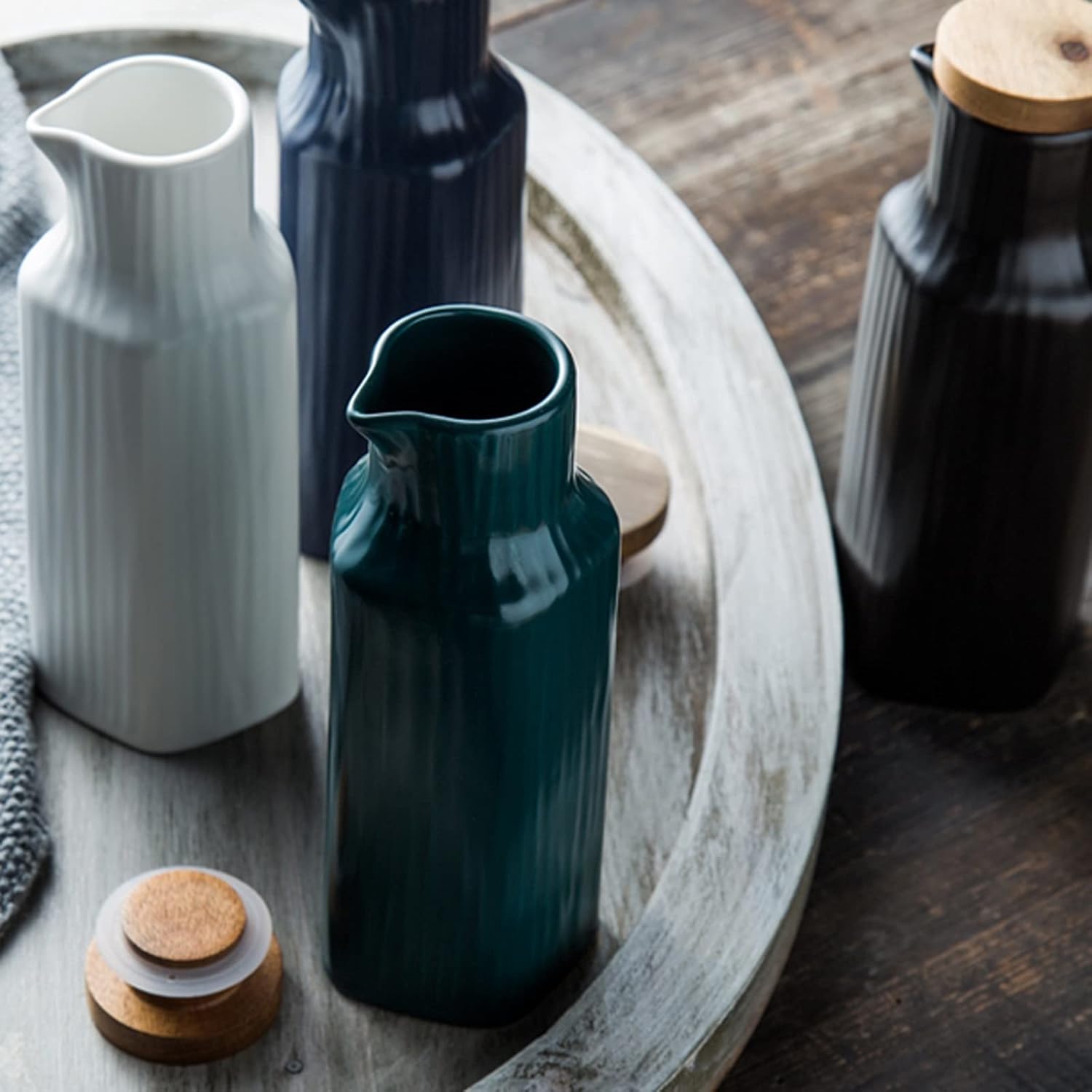 oil bottle Simple Ceramic Oil and Vinegar Dispenser Creative Kitchen Oil Bottle with Leak-proof Spout Household Condiment Container oil sprayer(Color:D)
