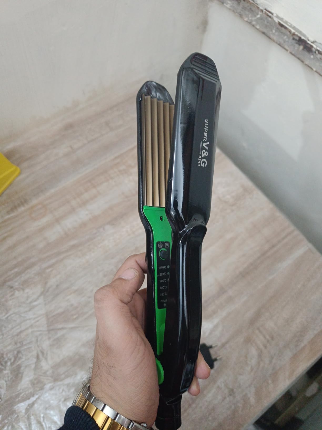 V&G AT-8240C Professional Hair Crimping Styler Machine with Steam Iron ...