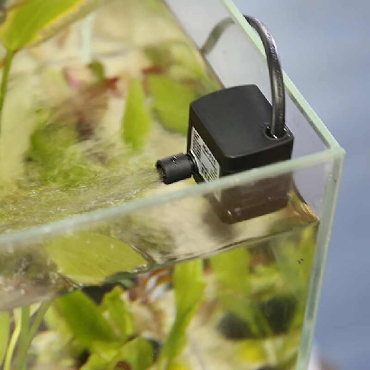 Haofy zatapialna pompa wodna Mini pompa wspomagająca z bezszczotkowym USB, pompa do studni z silnikiem DC do akwarium, basenu, stawu, akwarium, 150 l/h