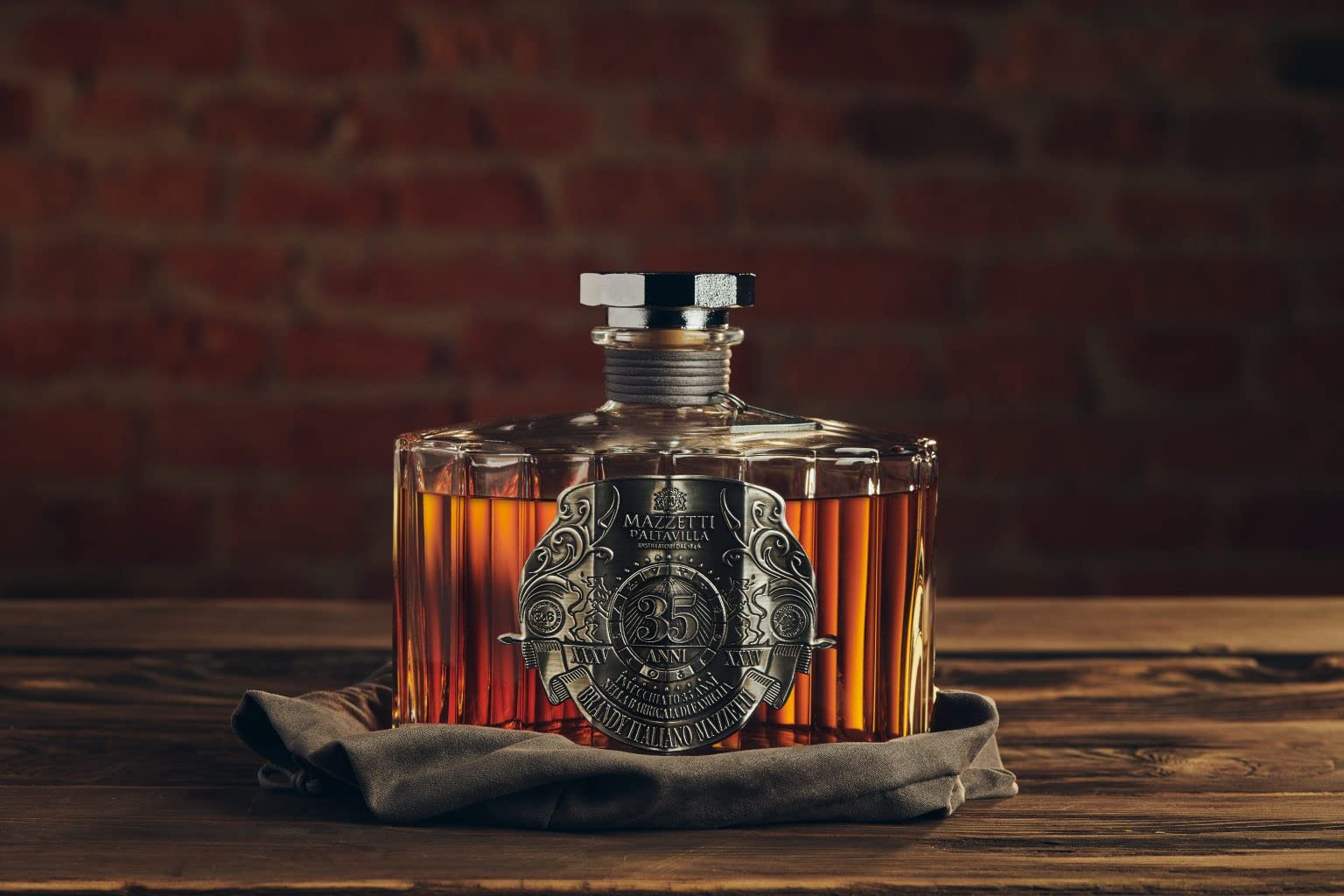 Mazzetti d'Altavilla Brandy 35 Anni in elegante astuccio 0,70 lt.