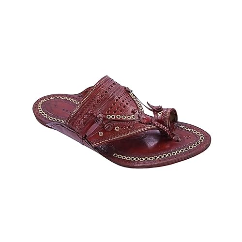 red kolhapuri chappal