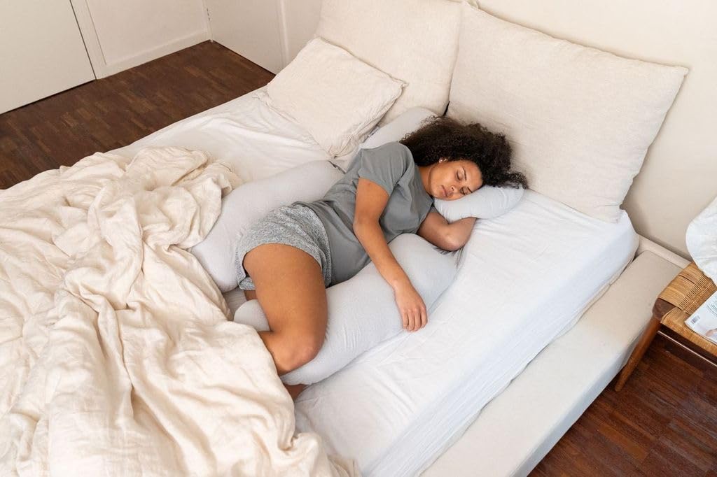 doomoo Coussin de Grossesse et Coussin d'allaitement Maxxy - Format XXL - Ultra Confortable - Coton Bio & Certifié Oeko-Tex & GOTS - Evolutif avec Petit Coussin Détachable, Little Dots Grey