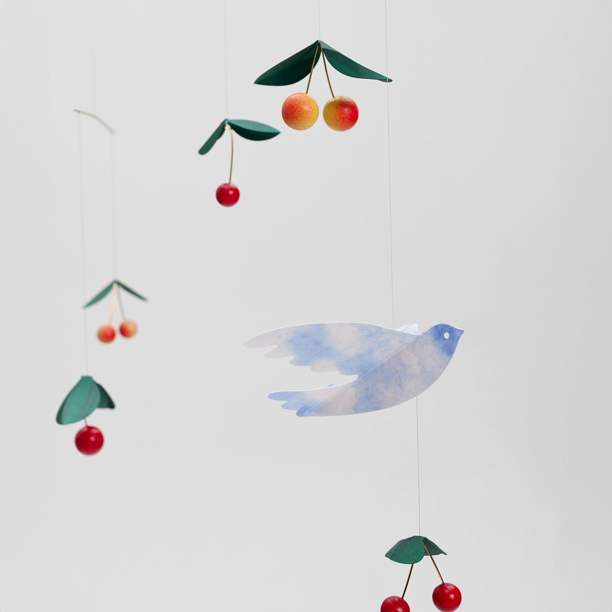 Amazon | モビール 北欧 デンマーク製 Cherry Bird フレンステッド