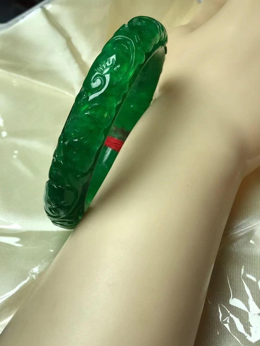 Jewelry Women's Bracelet Green Jade Bangles Hand Carved Pattern Flower Bangle Jade Bracelet Bangles for Women Jade Bracelet Jade Jewelry (Jewelry Box Included)