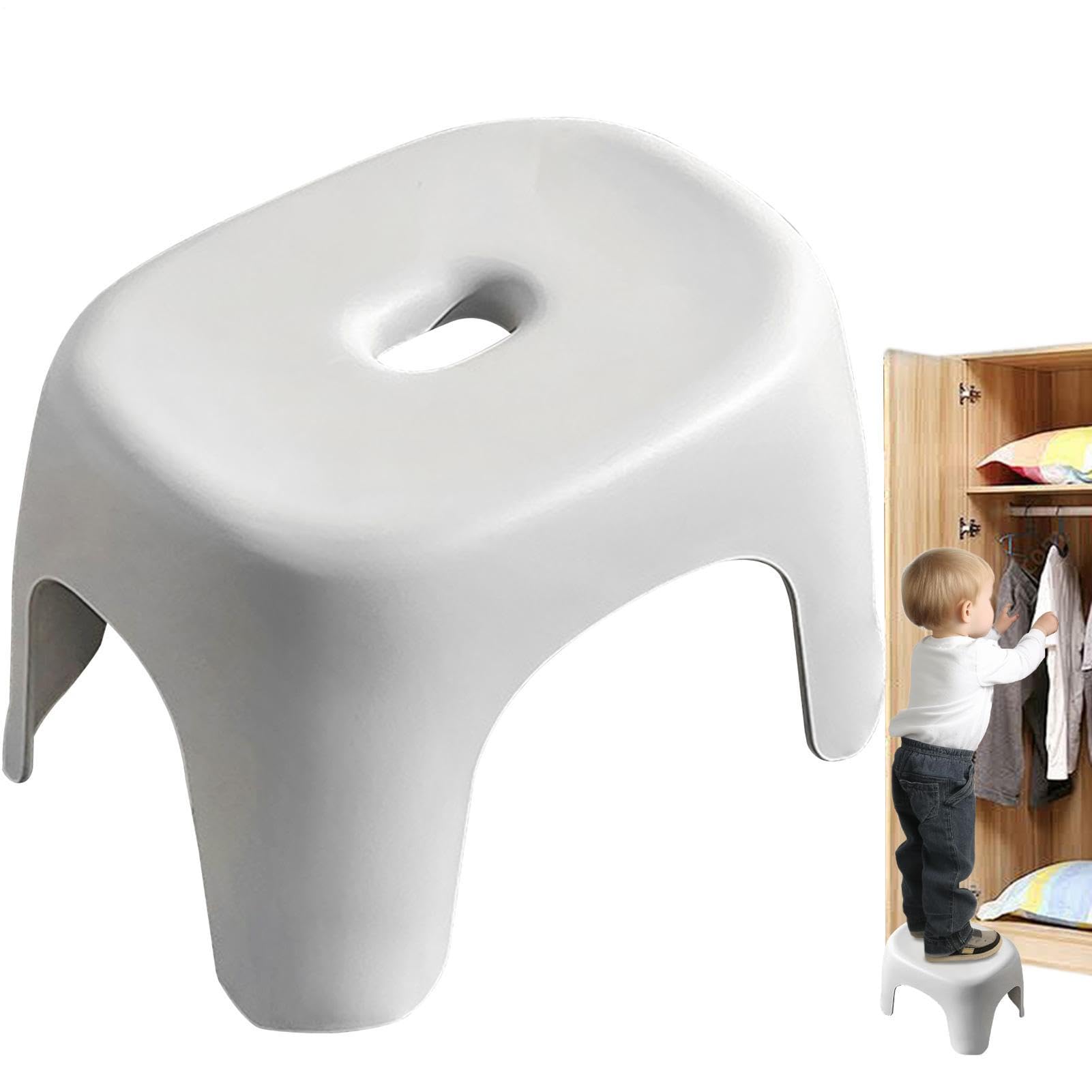 Escalera portátil y taburete de baño genérico: asiento multifuncional y ligero para el hogar.