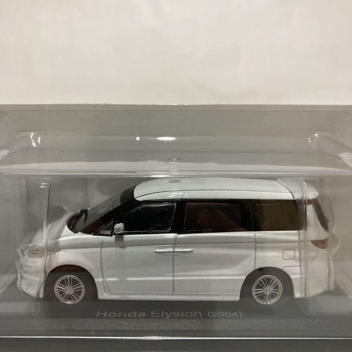 1/43  ホンダ　HONDA エリシオン　ミニカー Amazon | アシェット 国産名車コレクション 1/43 Honda Elysion 2004年