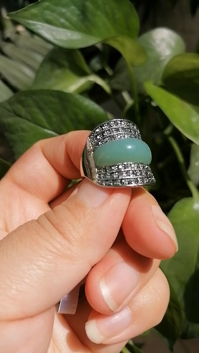 Ajojewel Green Resin & Rhinestone Vintage Statement Ring For Women - Gift Box Included