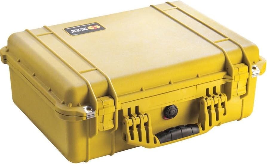 Amazon.com : Pelican 1520 Case With Foam (Yellow) : Diving Dry