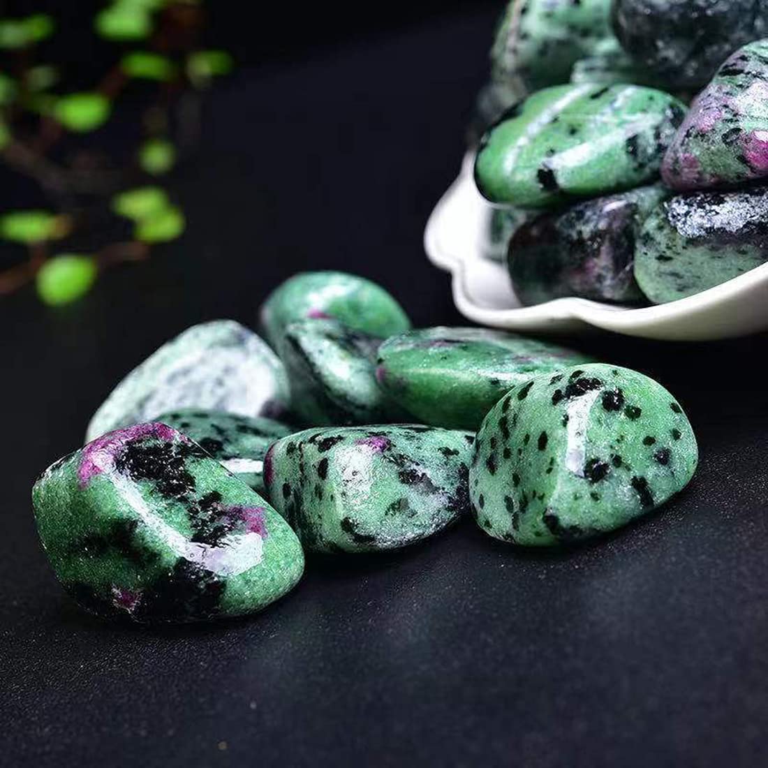 Amazon.com: Erliway Green Ruby Zoisite Crystal Tumbled Healing