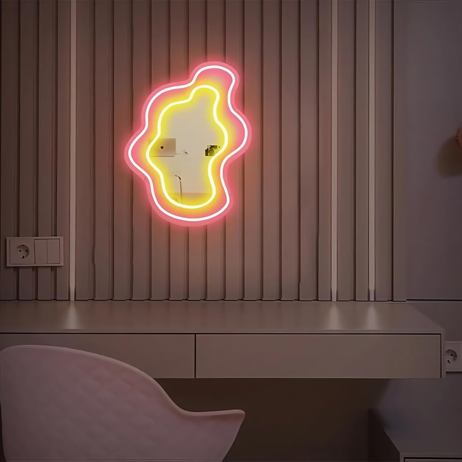 Maimeili LED Mirror Neon Lights Dressing Up Mirror Cat/Shine Heart/Bat/Butterfly Shape Neon Signs Modern Home Girl Room Bathroom Salon Wall Art Decor Gift For Girlfriend USB Powered — image 1