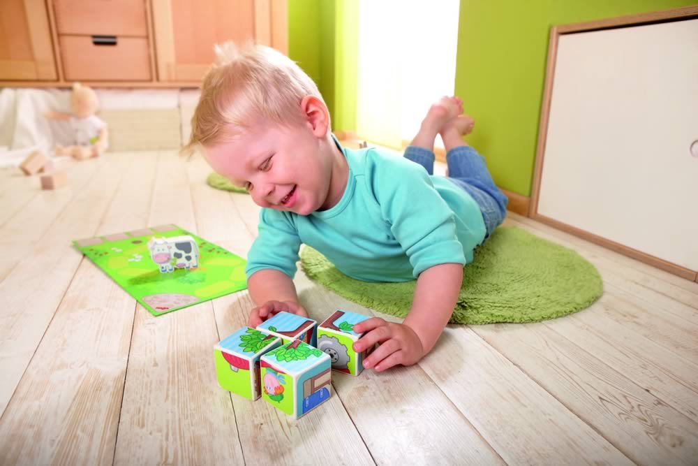 HABA 5589 - Meine erste Spielwelt Bauernhof - Würfelpuzzle Kuh Carola