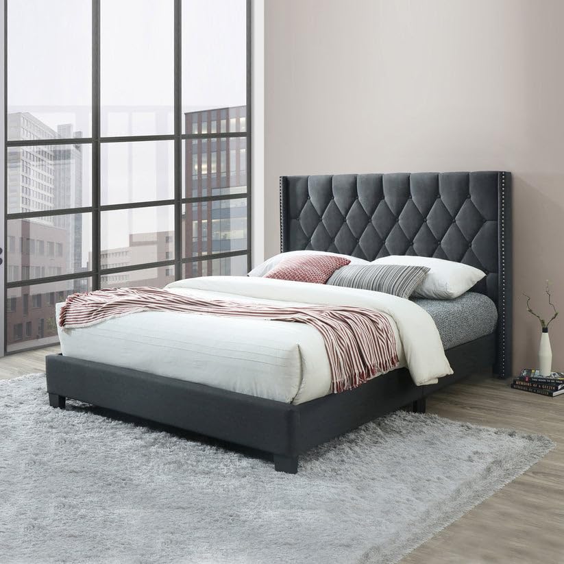 Go Green Woods Amelia Fabric Tufted Queen Platform Bed (Gray)