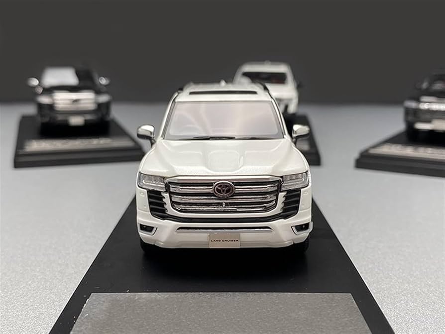 Amazon.co.jp: モデルカーのおもちゃ 1:43 トヨタ