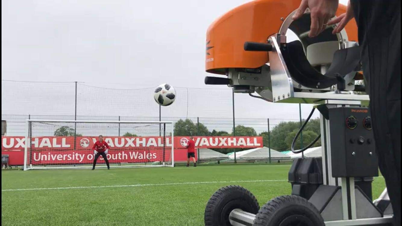 Profi Ballwurfmaschine - Fußball - Die Beste Ballwurfmaschine auf dem Markt!