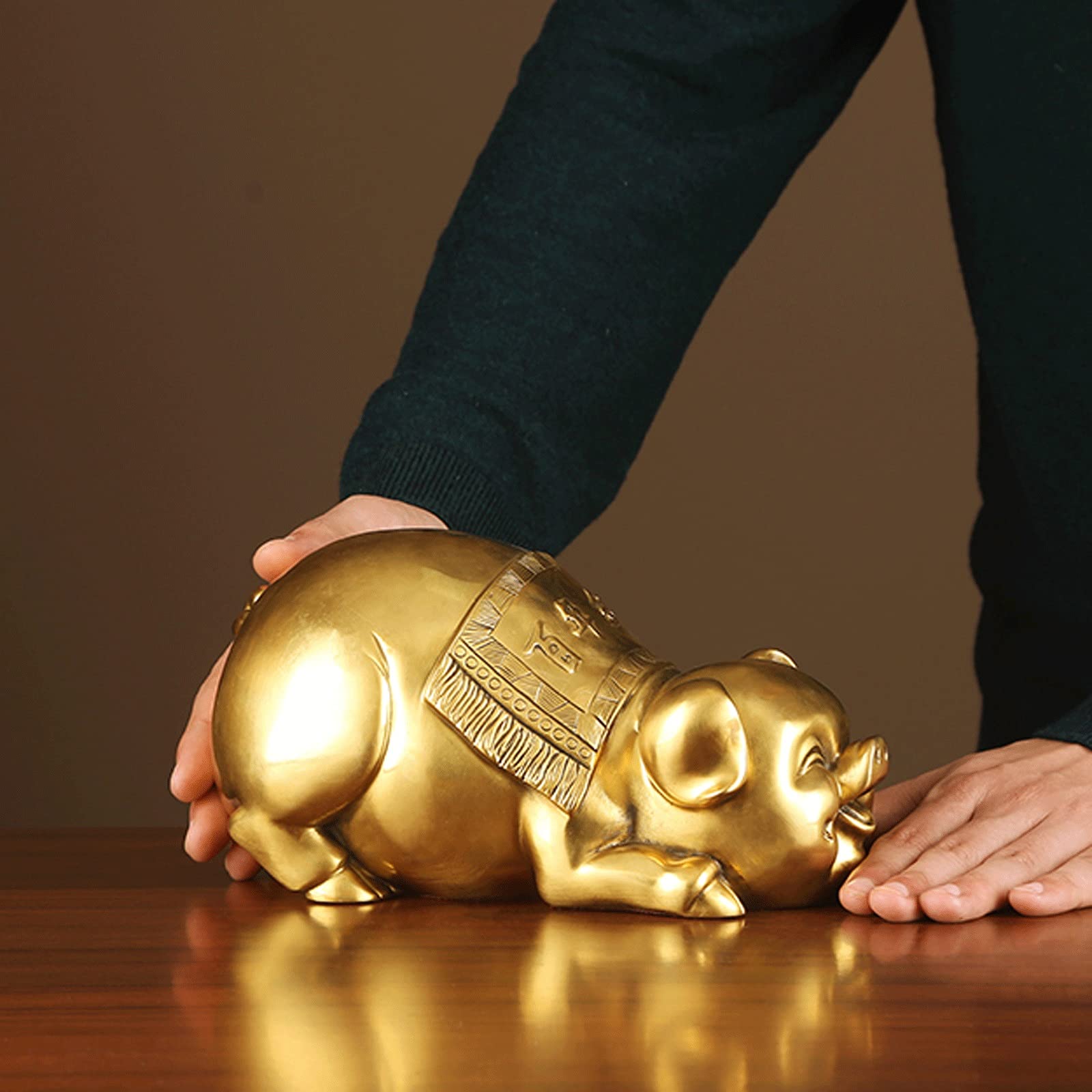 Feng Shui Ornamento Latón Feng Shui Cerdo Estatua para El Año Lunar Chino del Cerdo Atraer Riqueza Zodiaco Chino Decoración Piggy Bank Decoración del Hogar 4.3 Pulgadas Altura Decoración Estatua