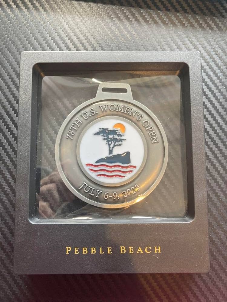 細身 キャディ ゴルフバッグ PEBBLE BEACH CALIFORNIA Rare Golf Bag Pebble Beach California With Cover Nice