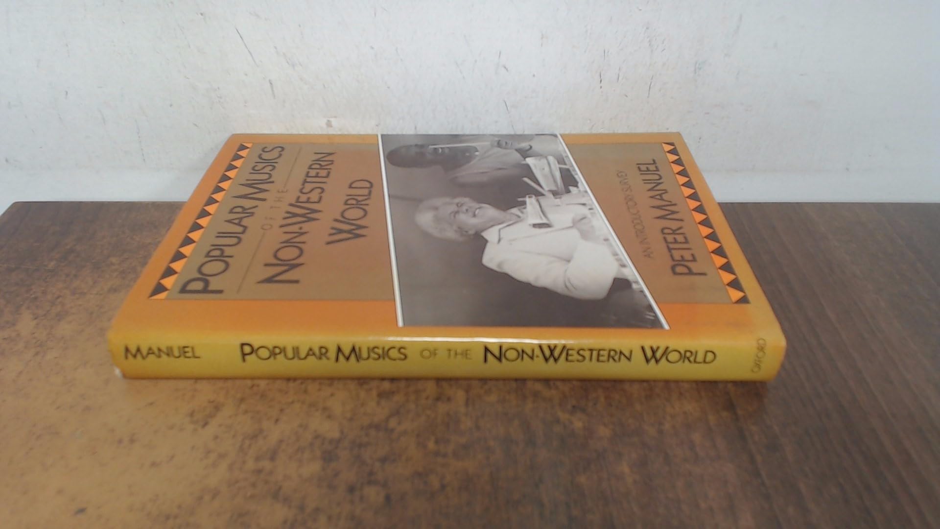 Popular Musics of the Non-Western World: An Introductory Survey