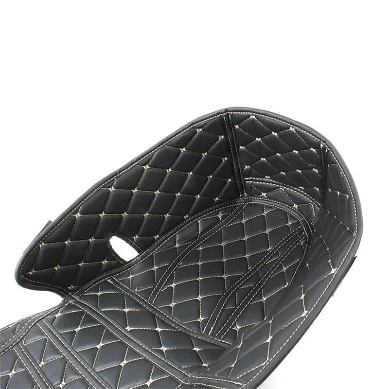 Protector de asiento Honda ADV 350 y forro de maletero acolchado 6