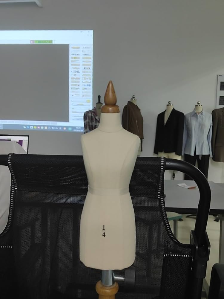 ビンテージ トルソー 三菱レーヨン 11AB2 足踏み昇降式 マネキン ビンテージ トルソー 三菱レーヨン 11AB2 足踏み昇降式 マネキン