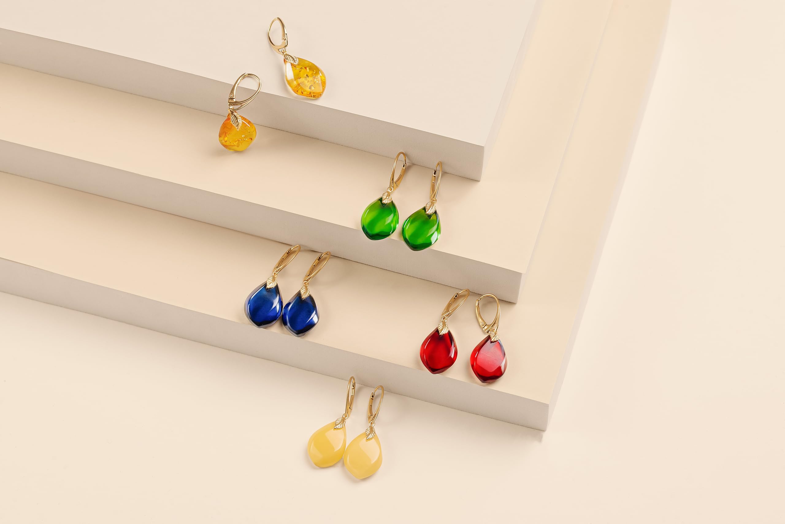 Orecchini in ambra rosso – Eleganti gioielli in ambra da appendere con raccordo dorato per donna, orecchini a goccia, ambra
