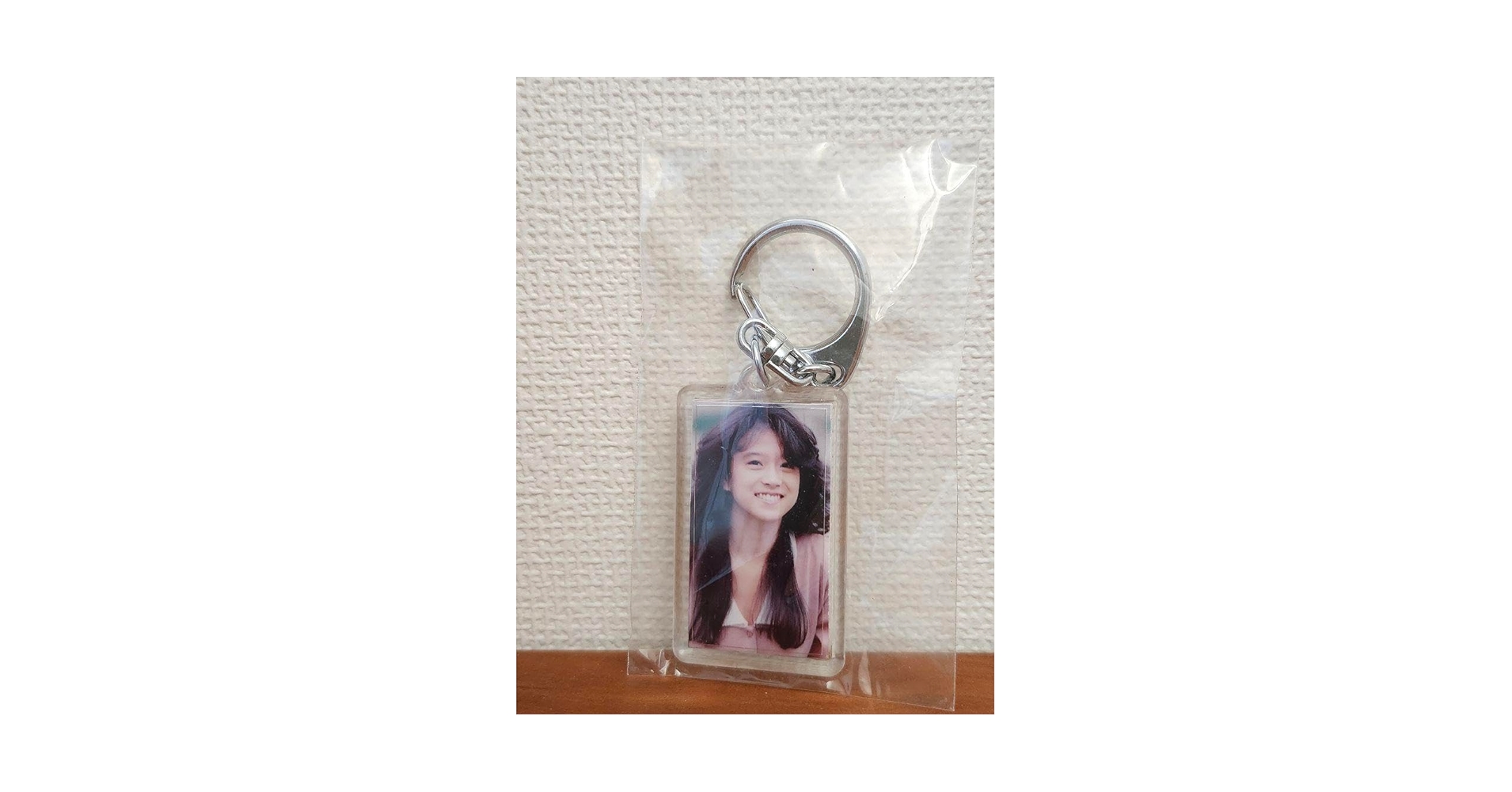 中森明菜　キーホルダー Amazon.co.jp: 中森明菜 キーホルダー : おもちゃ