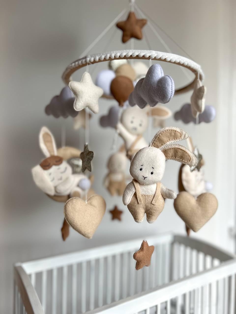 Baby mobile Montessori Giostrina lettino per neonato Carillon giostrina musicale in feltro, idea regalo neonato baby shower (Coniglio con palloncini)