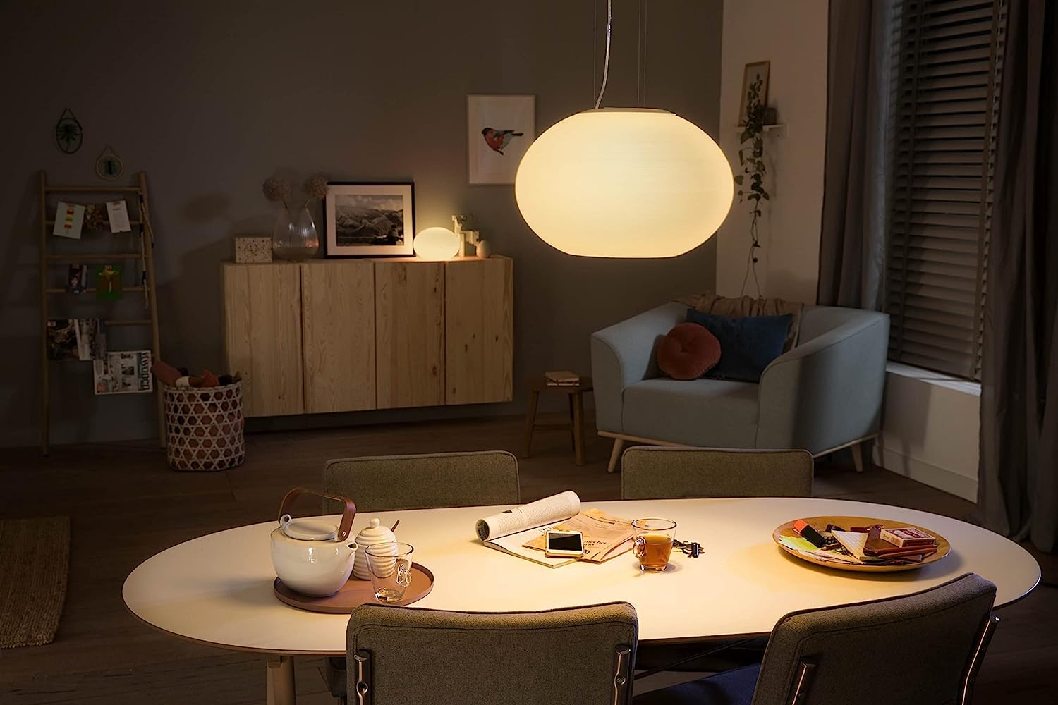 Philips Hue – Lámpara inteligente, Hue Flourish, Lámpara Colgante LED Inteligente, Luz Blanca y de Colores, Compatible con Alexa y Google Home, Color Blanco