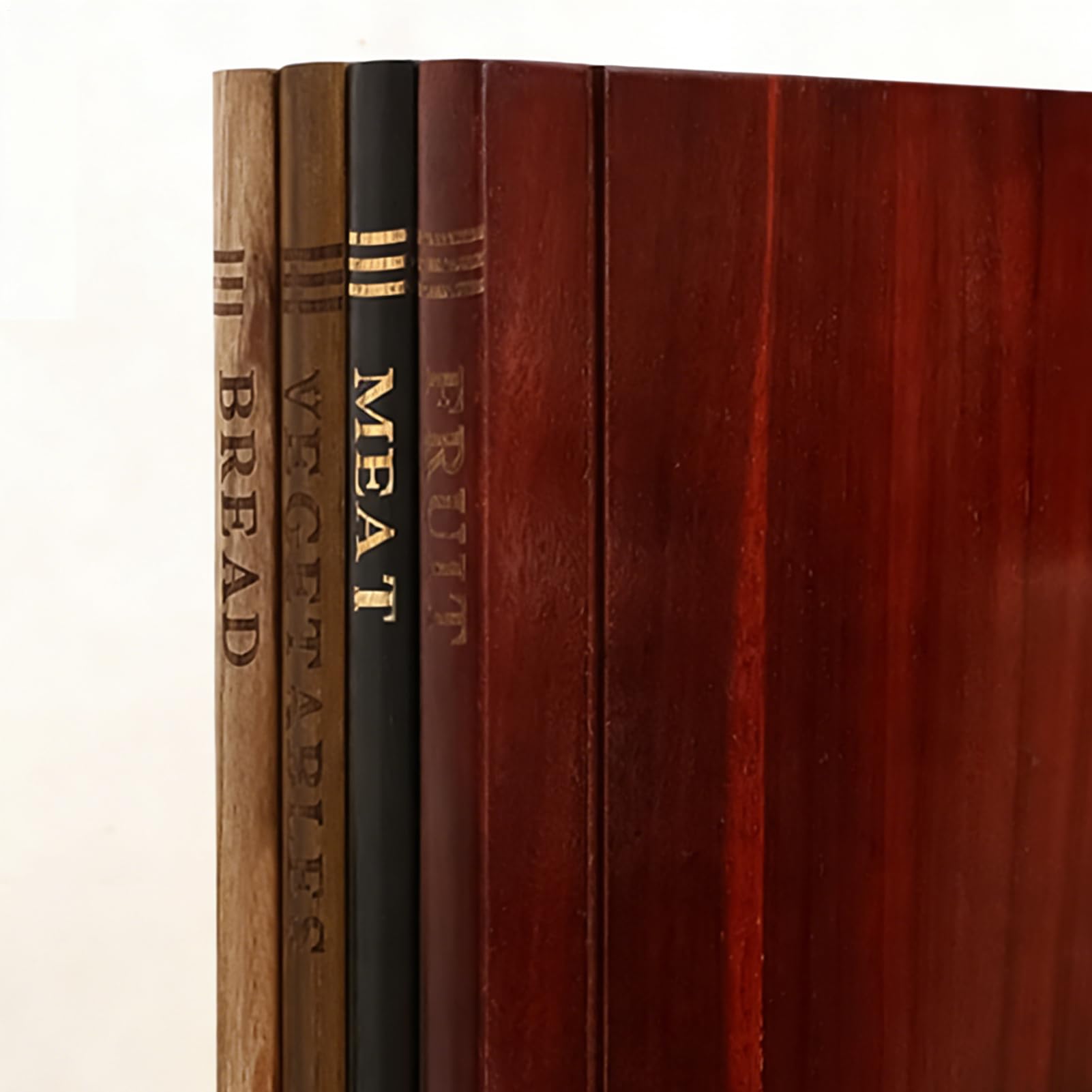 Buch-Schneidebrett-Set, 33 x 25 x 1,5 cm, 4-teiliges Schneidebrett aus Holz mit Ständer, Holzbuch-Schneidebrett-Set, für Küche, Zuhause, Wohnung
