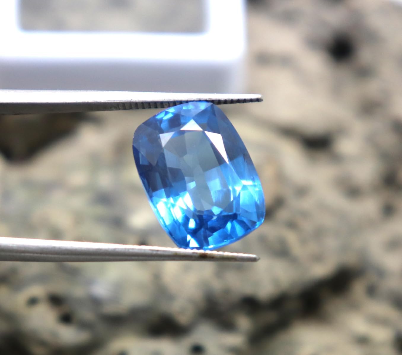 9 Ct Natural Cushion Cut Blue Sapphire Certified Loose Gemstone for Jewellery Making -