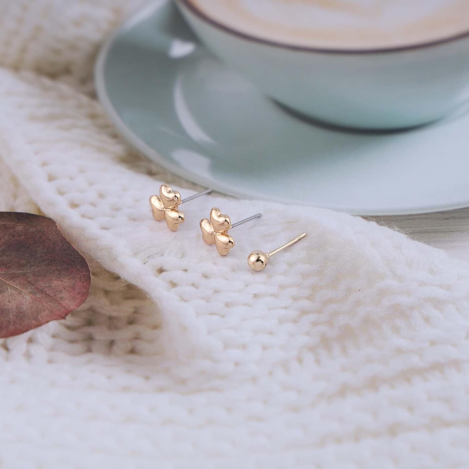 Boho Flower Stud Earrings Gold Small Flower Earrings Vintage Floral Flower Earrings Minimalist Flower Circle Earrings Jewelry for Women - Image 5