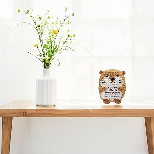 Miniatura 4 de Crochet decorativo positivo de nutria marina, 3 pulgadas hecho a mano, adorable animal de lana de punto con tarjeta positiva para decoración de