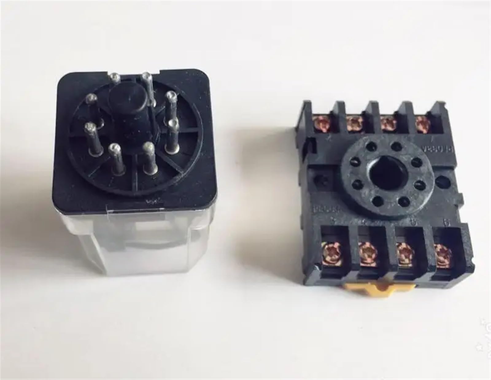 Przekaźnik JQX-10F 2Z Mały przekaźnik ogólny z podstawą 8PIN DC12V DC24V AC110V AC220V 1szt (AC220V)