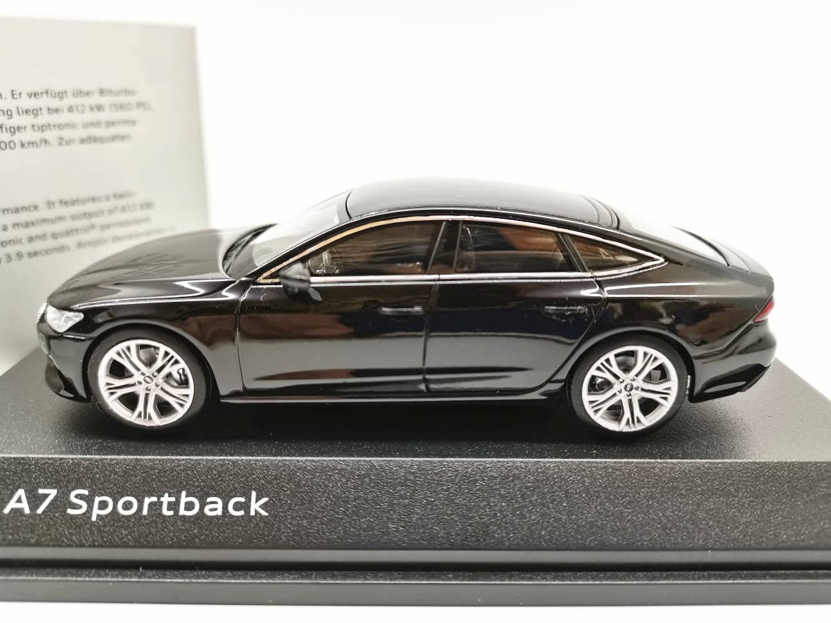 Audi A7 Sportback ミニカー 1/43 Audi A7 Sportback 1:43 Miniature