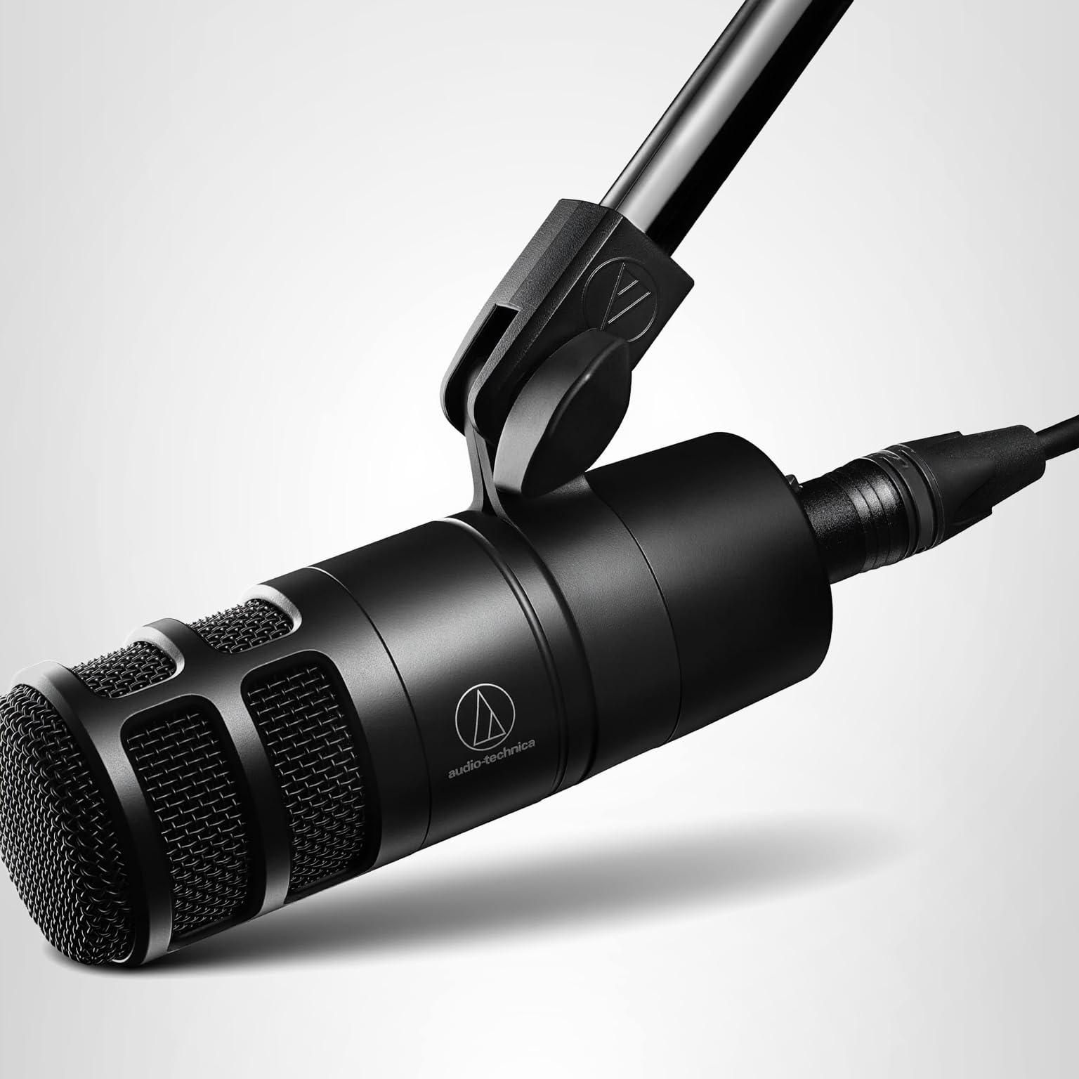 Audio-Technica AT2040 ダイナミックマイク (AT8176) Amazon.com: Audio-Technica AT2040 Hypercardioid Dynamic Podcast