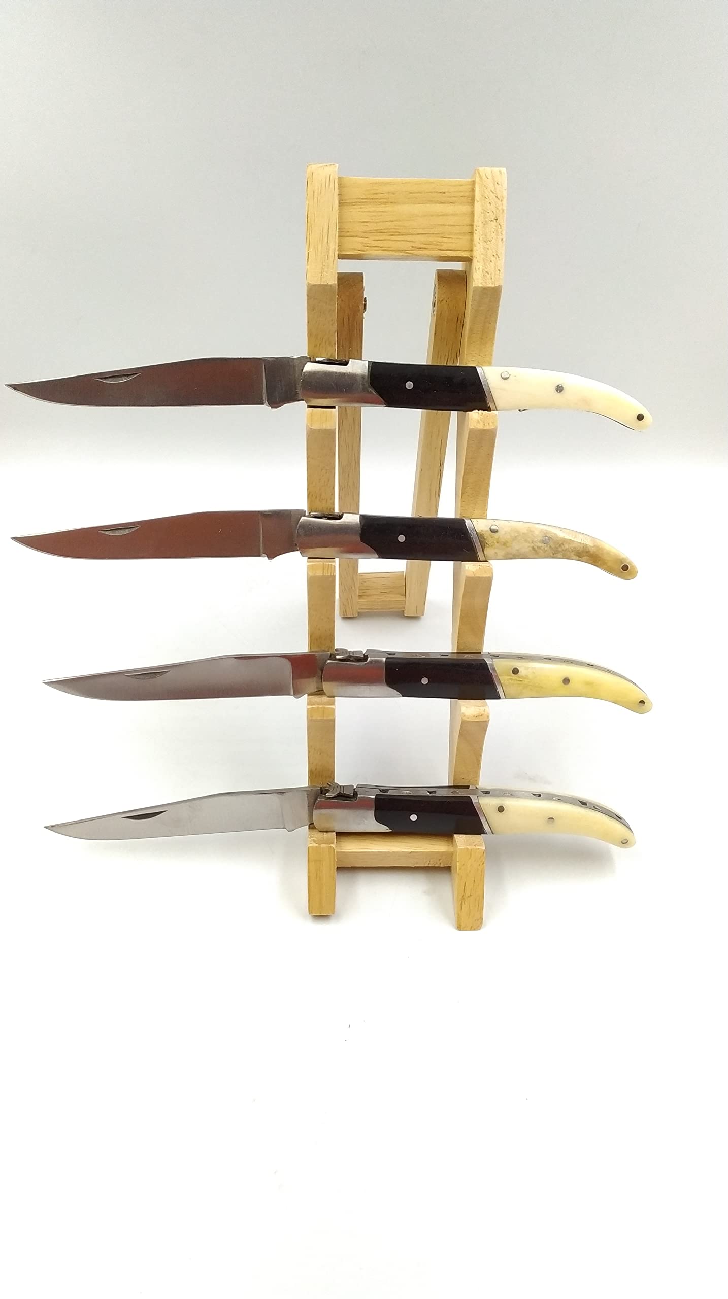 Couteaux style camarguais manche os et corne pour couper sans effort vos viandes