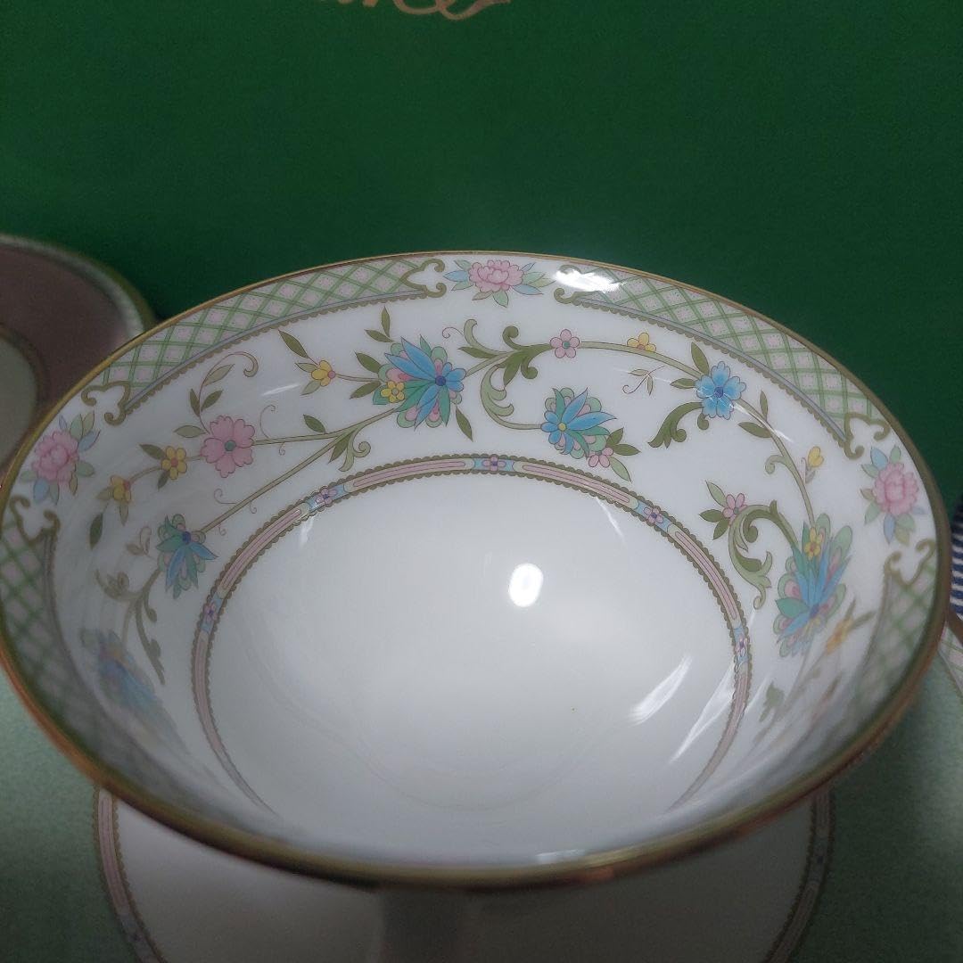 ノリタケ　ヨシノ　カップ&ソーサー２客　プレート2枚　セット Amazon.co.jp: Noritakeノリタケヨシノカップソーサー2客セット