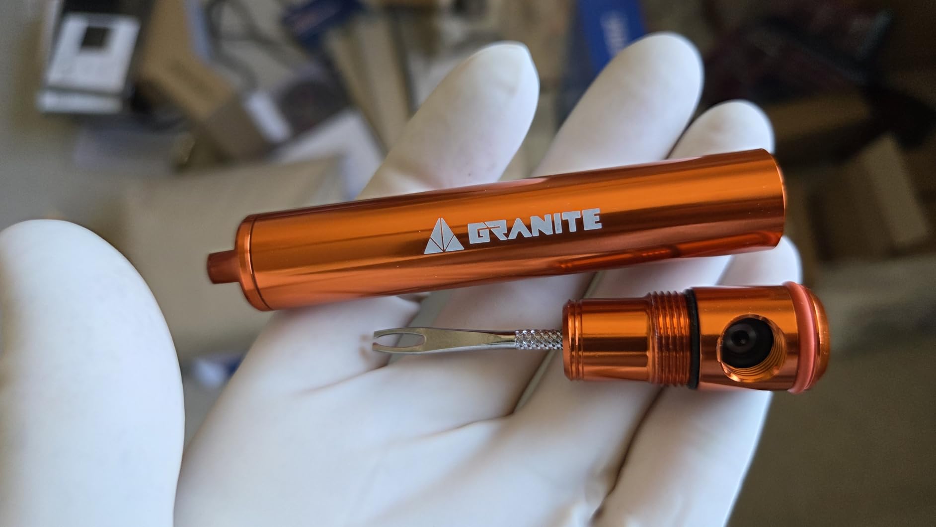 Kit De Réparation Pneus Granite Suture Aero Avec Gonfleur CO2 Intégré - Compatible Valves Presta, Mèches 1,5 Mm Et 3,5 Mm