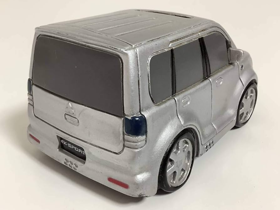 未使用　eKスポーツ ゴールド　ミニカー 1周年記念　三菱 Amazon.co.jp: 三菱 初代 ekスポーツ H81W 2002年~2006年式 1/36