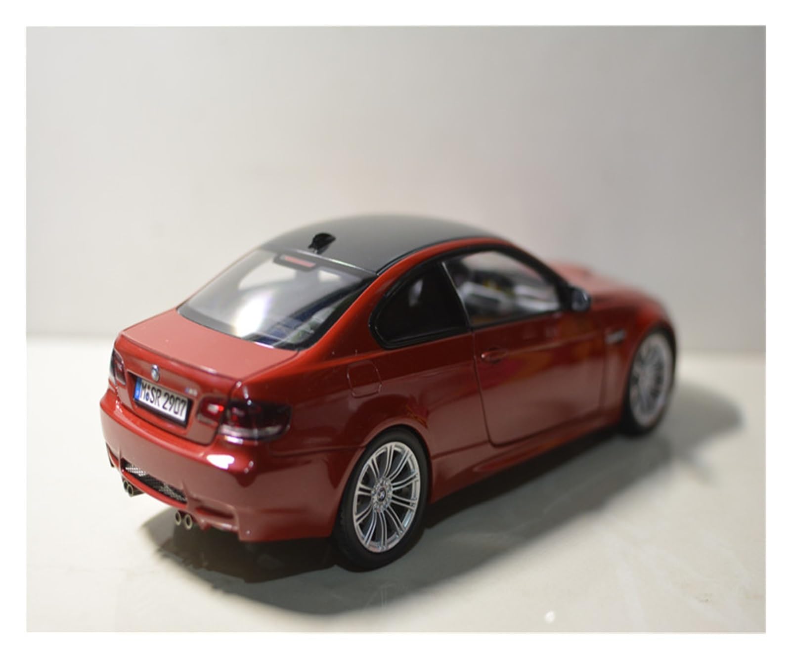 Metallo Scala Replica 1 18 Per BMW M3 Coupé E92 Rossa Modello Da Collezione In Scala Grande Pressofuso Espositore Per Auto Hobby Veicoli Giochi Set