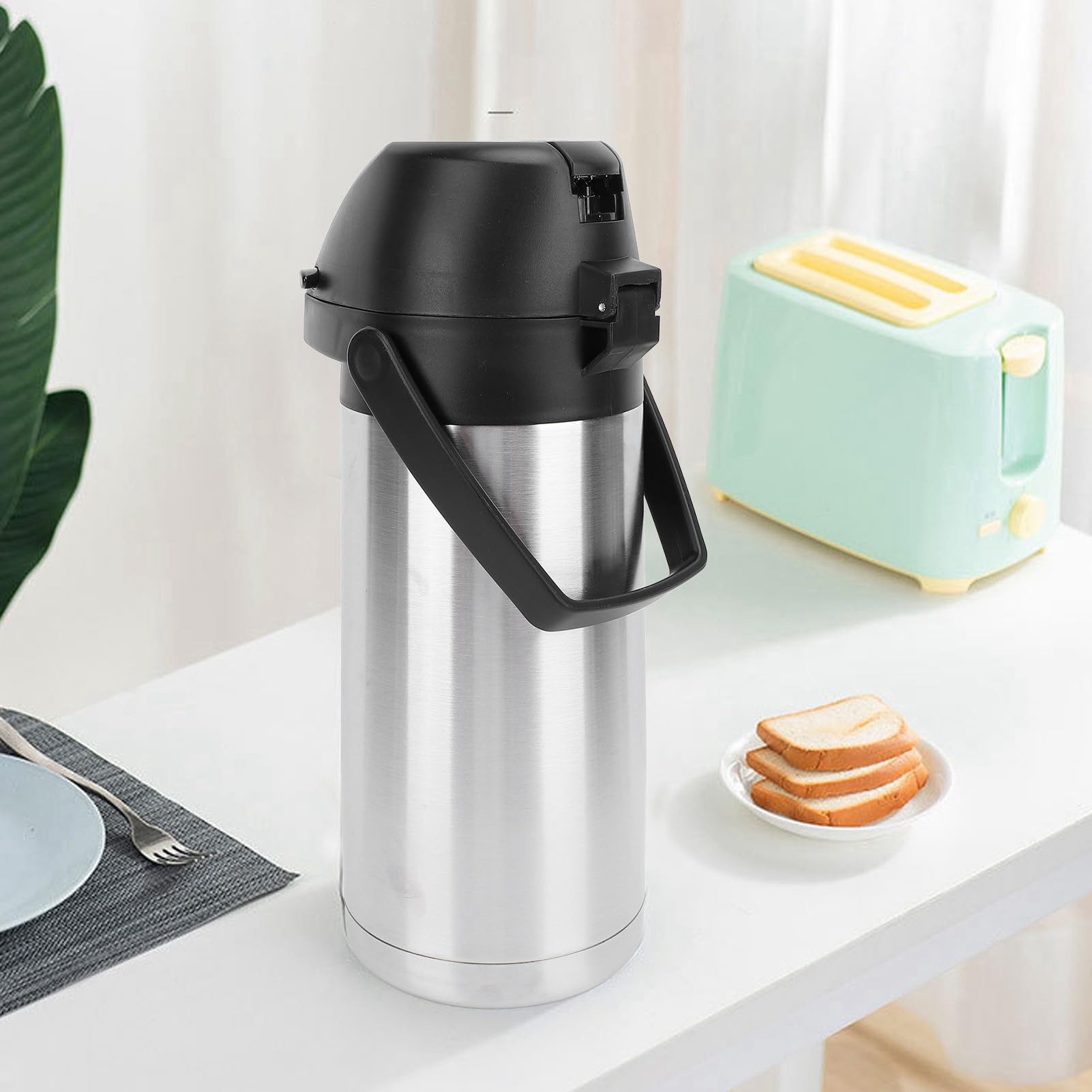 Dispensador de bebidas aislado con bomba, jarra térmica de acero inoxidable de 1,6 l para café frío y caliente, té, chocolate caliente, termo de doble pared para oficina, fiesta (1.9L)