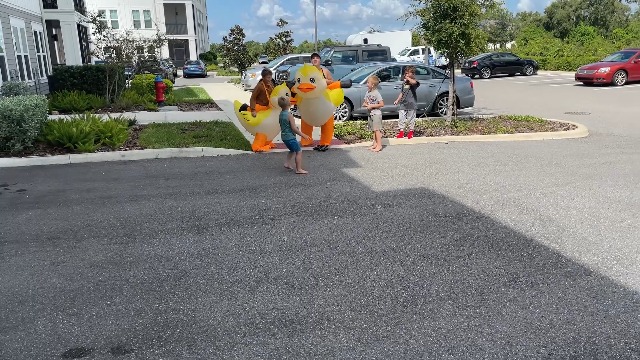 Disfraz Inflable de Pato para Niños miniatura 7