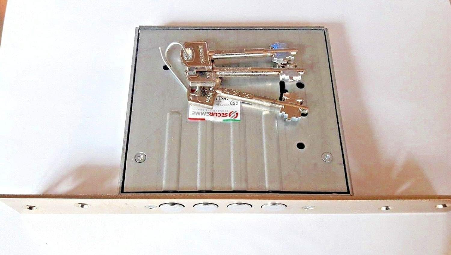 SECUREMME 2020 (Italy) 4 -Motion HIgh Security Lock 3 Keys/Brass Finished