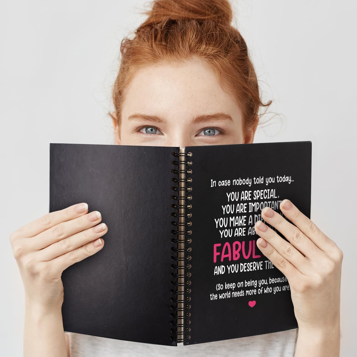 QYUVK You Are Absolutely Fabulous Hardcover 160 Seiten Blanko-Spiralnotizbücher 15,2 x 20,3 cm zum Schreiben und Zeichnen, lustiges schwarzes Tagebuch oder Tagebuch, Geschenk für Freunde, Mitarbeiter,